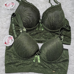 Conjunto com Bojo e Renda Verde