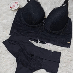 Conjunto Preto Clássico